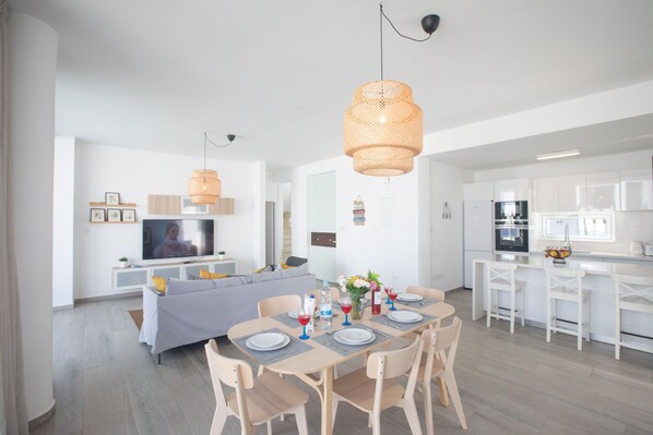 Villa, 4 Bedrooms, Private Pool, Garden View | Room amenity