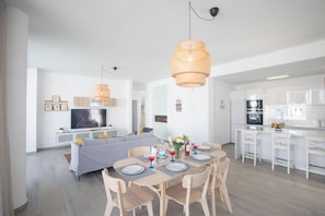 Villa, 4 Bedrooms, Private Pool, Garden View | Room amenity