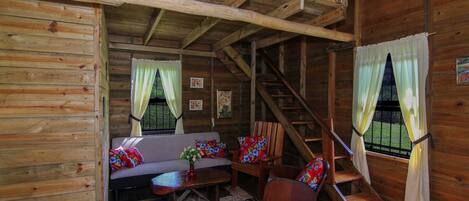 Cabane, 1 chambre, patio | Intérieur