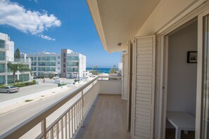 Villa, 4 Schlafzimmer, eigener Pool, Gartenblick | Balkon