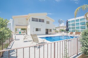 Villa, 4 Bedrooms, Private Pool, Garden View | Front of property