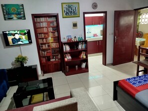 Appartement, 1 chambre, terrasse, vue lac | Salle de séjour