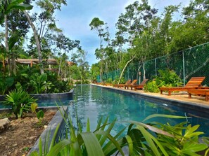 Apartamento, 2 quartos, sacada, vista para a cidade | Piscina | Piscina externa