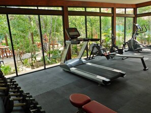 Departamento, 2 habitaciones, balcón, vista a la ciudad | Sala de fitness