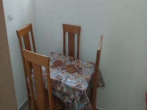 Apartment, 1 Bedroom, Balcony | Dining