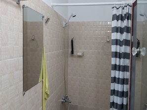 Apartment, 1 Bedroom, Balcony | Bathroom shower