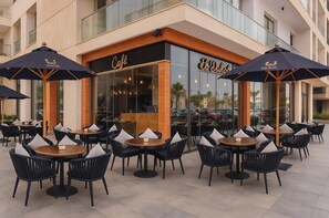 Chalet, 2 Bedrooms, Accessible, Smoking | Dining