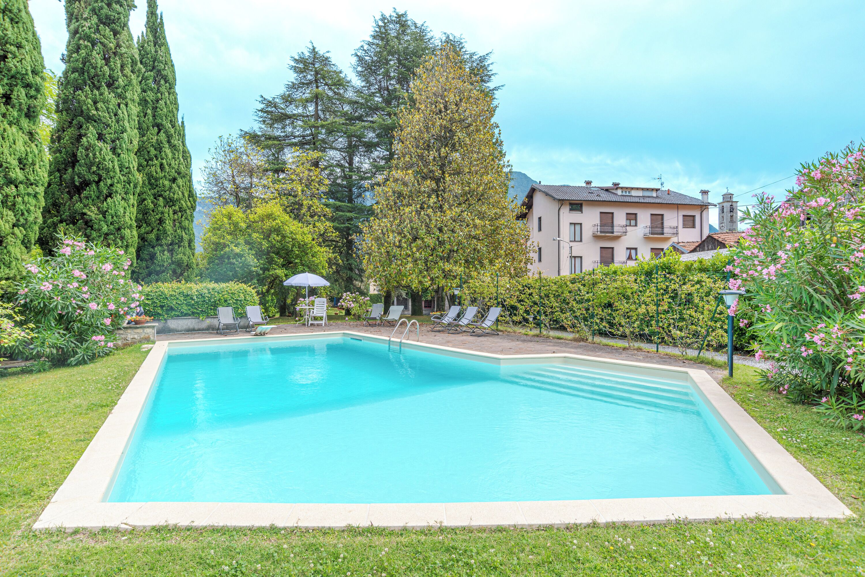 Vila Keluarga, beberapa kamar (Villa Colle) | Kolam renang | Kolam renang outdoor musiman