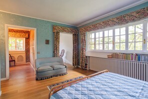 Family Villa, Multiple Bedrooms (Villa Colle) | 5 bedrooms, iron/ironing board, free WiFi, bed sheets - Villa Colle (Tremezzina)