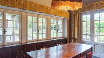 Family Villa, Multiple Bedrooms (Villa Colle) | Dining