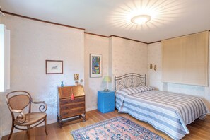 Family Villa, Multiple Bedrooms (Villa Colle) | 5 bedrooms, iron/ironing board, free WiFi, bed sheets - Villa Colle (Tremezzina)