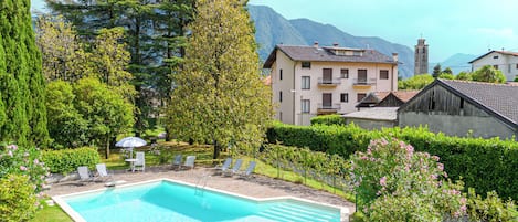 Villa familiale, plusieurs chambres (Villa Colle) | Piscine | Piscine extérieure en saison