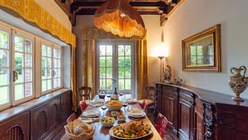 Vila Keluarga, beberapa kamar (Villa Colle) | Ruang makan