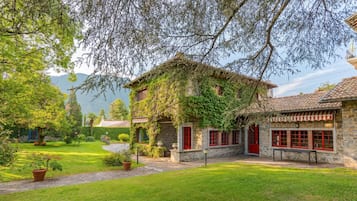 Family Villa, 5 Bedrooms, Fireplace (Villa Colle) | Property entrance