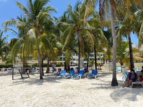 Room in Guest Room - Studio 502 Inside Cancun Resort