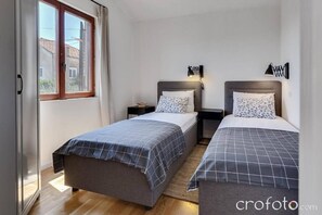 บ้านพัก, 3 ห้องนอน, ลานระเบียง, วิวสวน | 3 ห้องนอน