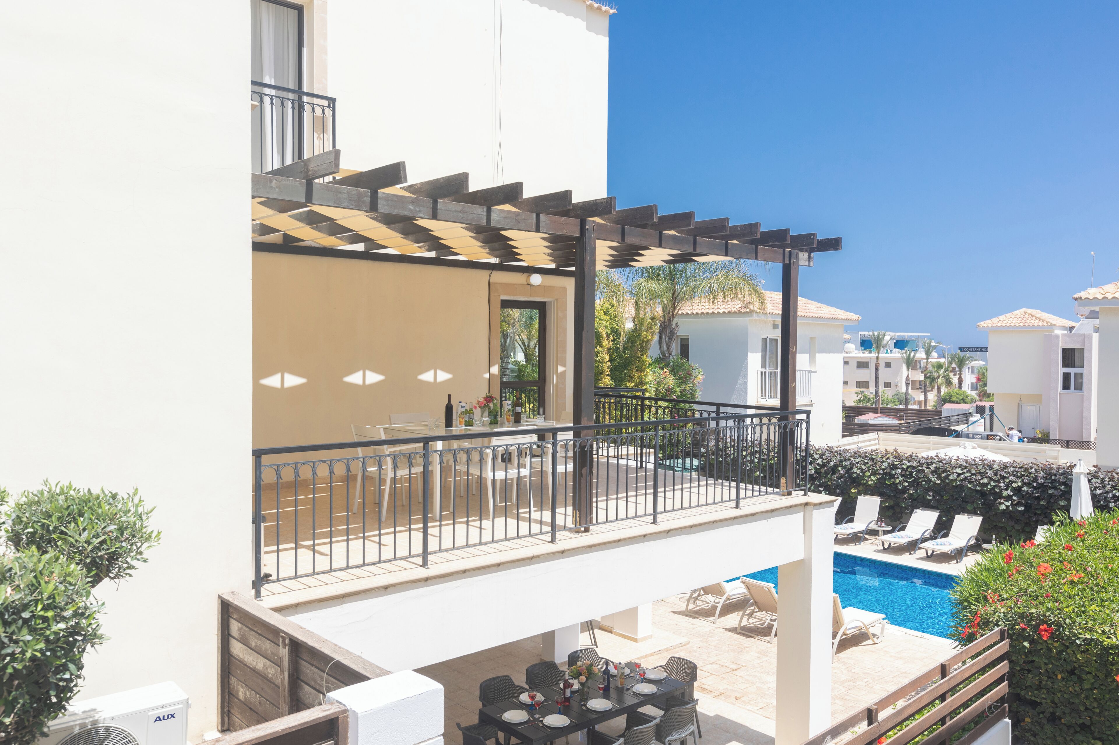 Departamento, 5 habitaciones, alberca privada, vista al jardín | Restaurante al aire libre