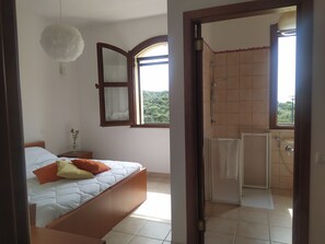 1 bedroom, soundproofing