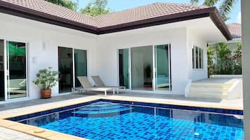 Villa, 4 Schlafzimmer, Raucher, eigener Pool | Pool