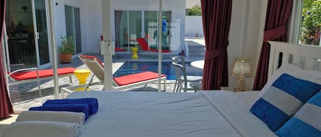 Villa, 4 Bedrooms, Smoking, Private Pool | Living room