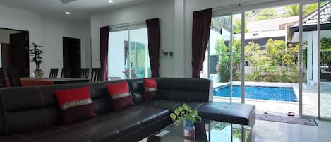 Villa, 4 Bedrooms, Smoking, Private Pool | Living room