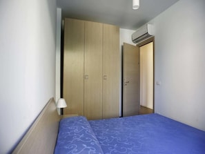 Apartment, 2 Bedrooms, Smoking, Balcony