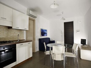 公寓, 2 间卧室, 吸烟房, 阳台 | 客厅