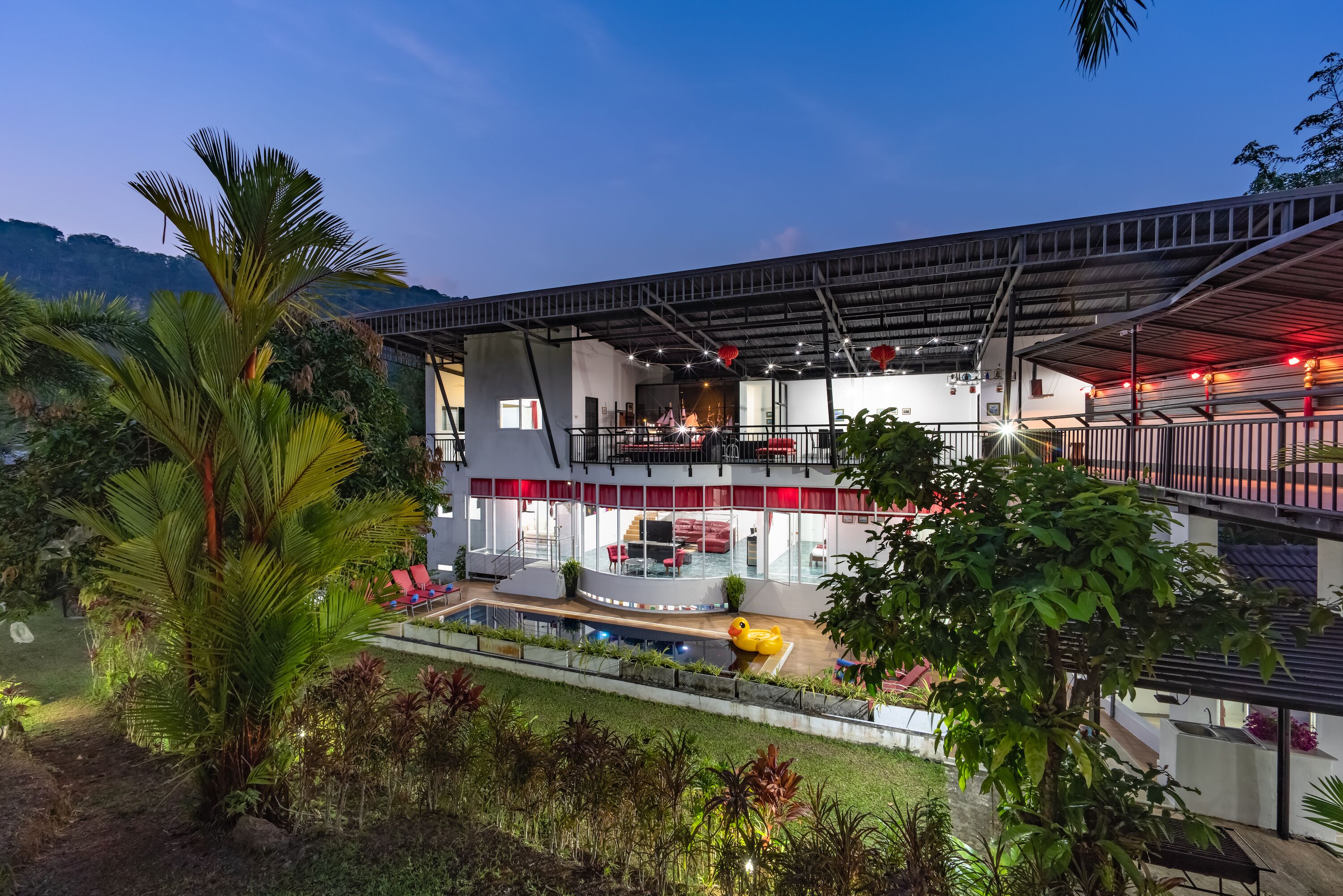 Photo - Luxurious 10-bedroom Villa With Private Pool in Chalong, Phuket