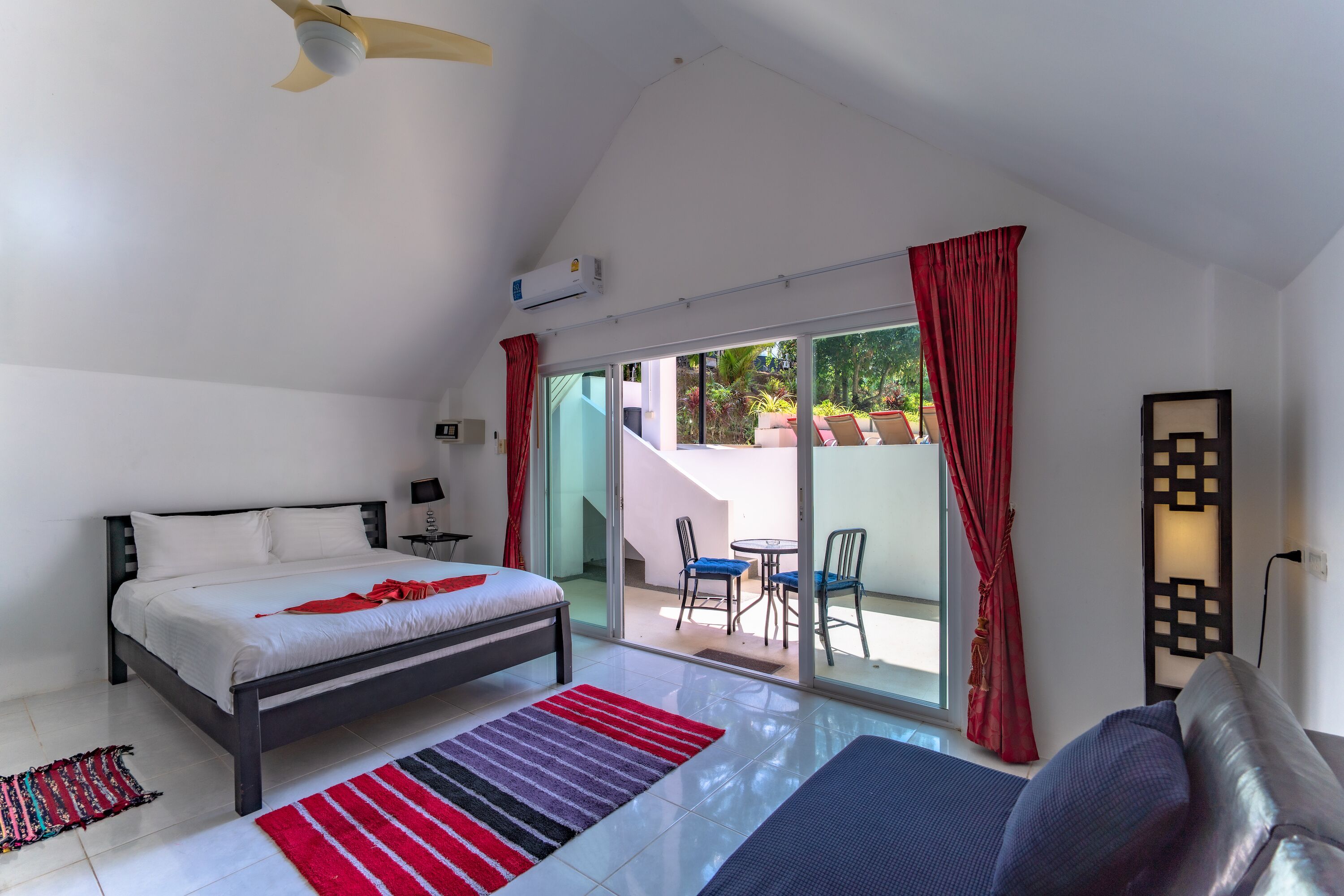 Photo - Luxurious 10-bedroom Villa With Private Pool in Chalong, Phuket