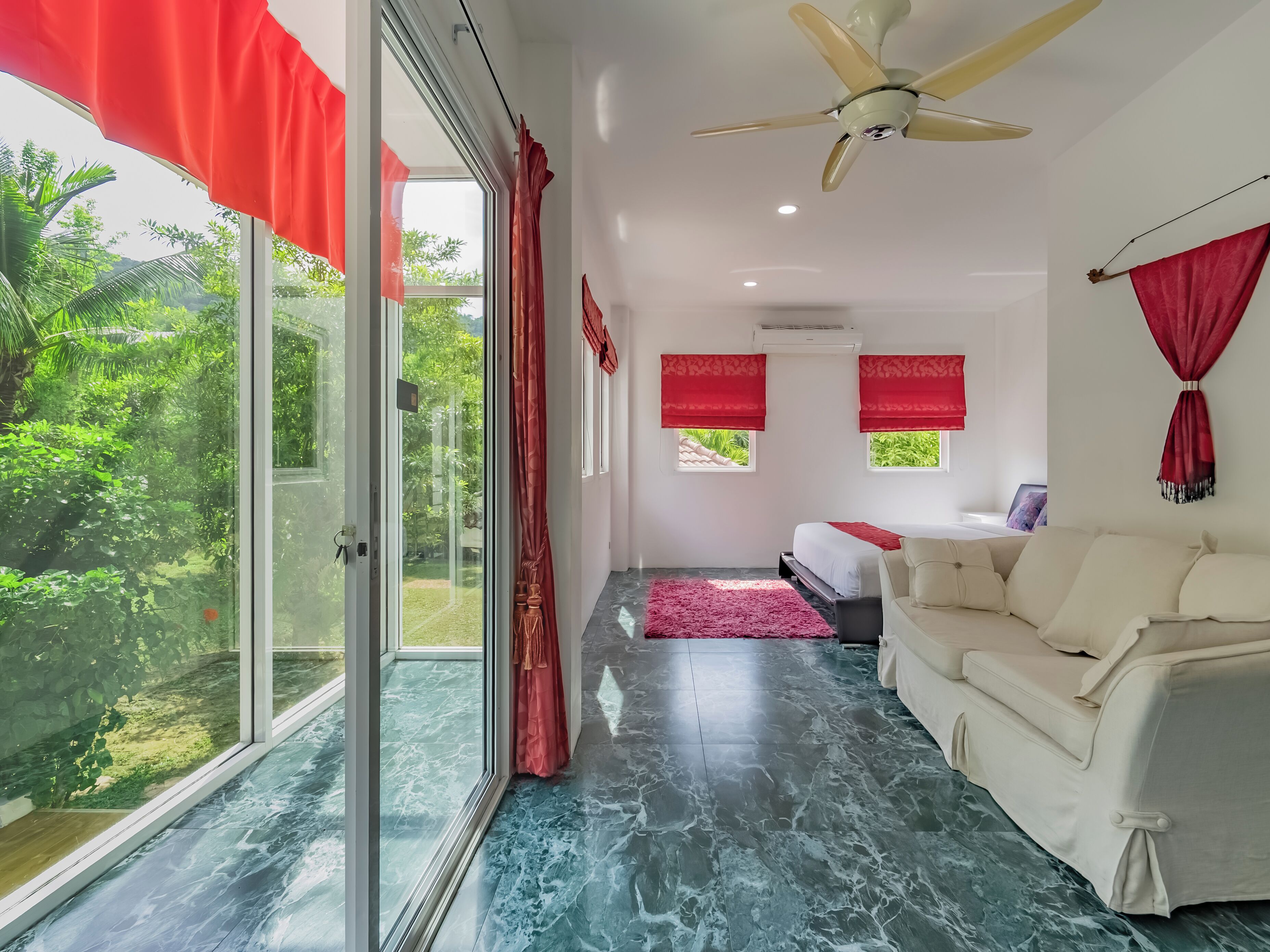 Photo - Luxurious 10-bedroom Villa With Private Pool in Chalong, Phuket