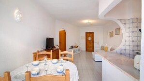 Dining - 1 Bedroom Apartment Alfredo, Praceta Vitorino Nemésio, Albufeira (Albufeira)