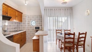 Private kitchen - 1 Bedroom Apartment Alfredo, Praceta Vitorino Nemésio, Albufeira (Albufeira)