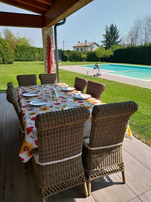 Apartamento, 2 habitaciones, patio, vistas al jardín | Piscina | Una piscina al aire libre