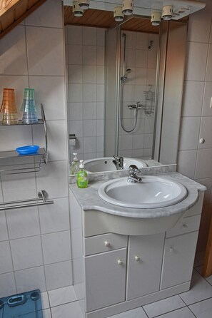 House, 2 Bedrooms, Terrace | Bathroom
