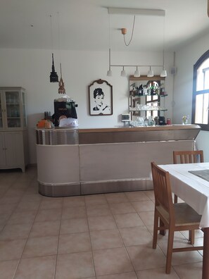Habitación, 1 habitación, accesible para personas con discapacidad, fumadores | Comedor