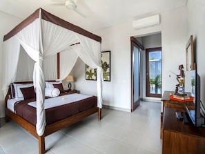 Vila, 5 quartos, para fumantes, piscina particular | 5 quartos
