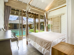 Room - Peaceful Affordable 3 Bedrooms Private Pool Villa Near Seminyak (Kerobokan)