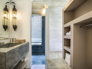 Bathroom - Peaceful Affordable 3 Bedrooms Private Pool Villa Near Seminyak (Kerobokan)