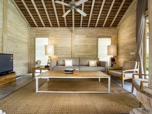 Villa, 3 Bedrooms, Terrace, Garden View | Living area