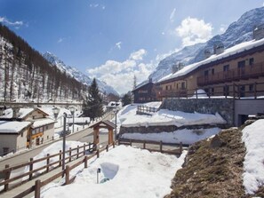 Apartment, 2 Bedrooms, Accessible, Mountain View | Property grounds - Punta Vittoria Sub 14 - Residence Anderbatt Gressoney - 3 Rooms - Cir 0010 (Gressoney-la-Trinite)