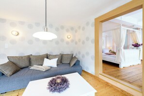 Apartment, 1 Bedroom, Balcony, City View | Living room - Ackerburgerhof Ballstrase 18 (Quedlinburg)