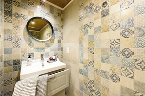 Apartment, 1 Bedroom, Balcony, City View | Bathroom | Toilet paper - Ackerburgerhof Ballstrase 18 (Quedlinburg)