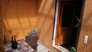 Apartment, 1 Bedroom, Balcony, City View | Bahagian luar