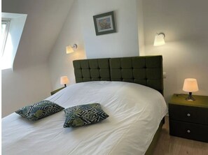 3 bedrooms, free WiFi, bed sheets - Gîte Milin, nestled in a wooded park (Sizun)