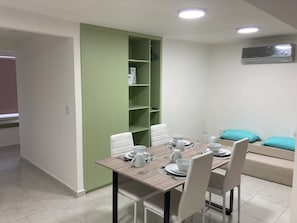 Room, 1 Bedroom, City View | Living area