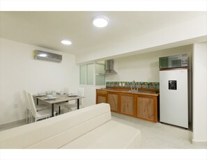 Habitación, 1 habitación, vista a la ciudad | Interior