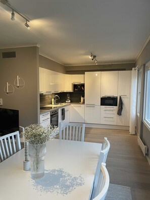 Rom, 1 soverom | Spiseområde