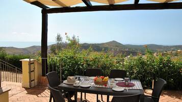 Villa, 2 Bedrooms, Smoking, Private Pool | Terrace/patio