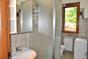Villa, 2 Bedrooms, Smoking, Private Pool | Bathroom