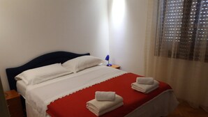 Room - South Wing Apartment (Kastela)